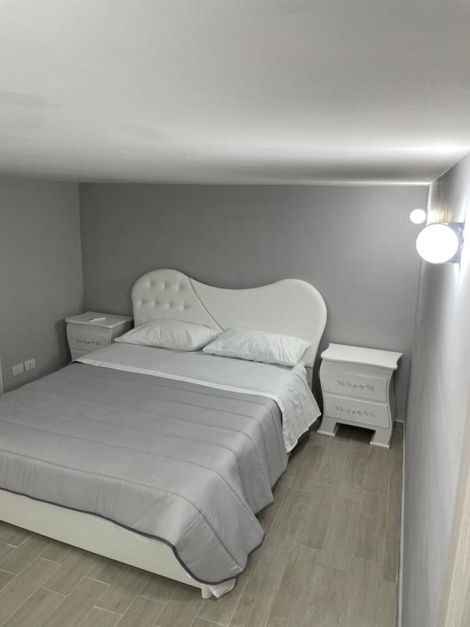Sant'Agostino House Apartment เนเปิลส์ ภายนอก รูปภาพ